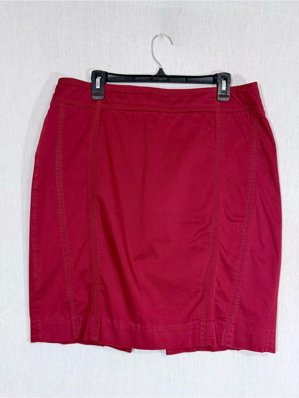 White House black Market size 14 Red Pencil Skirt - Classic Stretch Fit